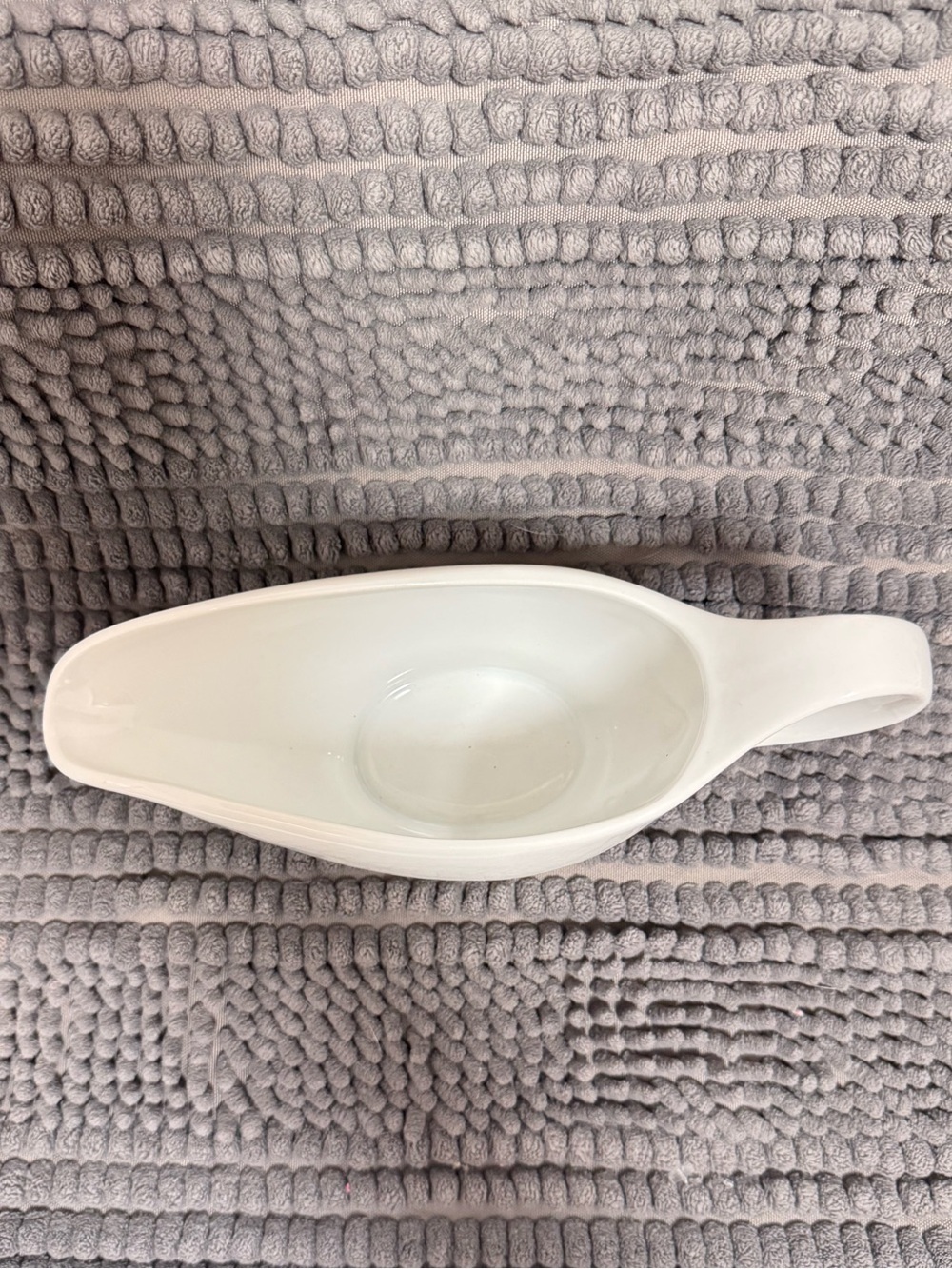 BIA Cordon Bleu White Ceramic Gravy Boat Classic Farmhouse Serveware - Picture 3 of 7